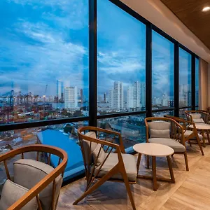 https://holiday-inn-express-manga.cartagena-hotels.org
